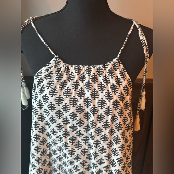 Old Navy black and white tropical Boho Dress size medium - Picture 2 of 9